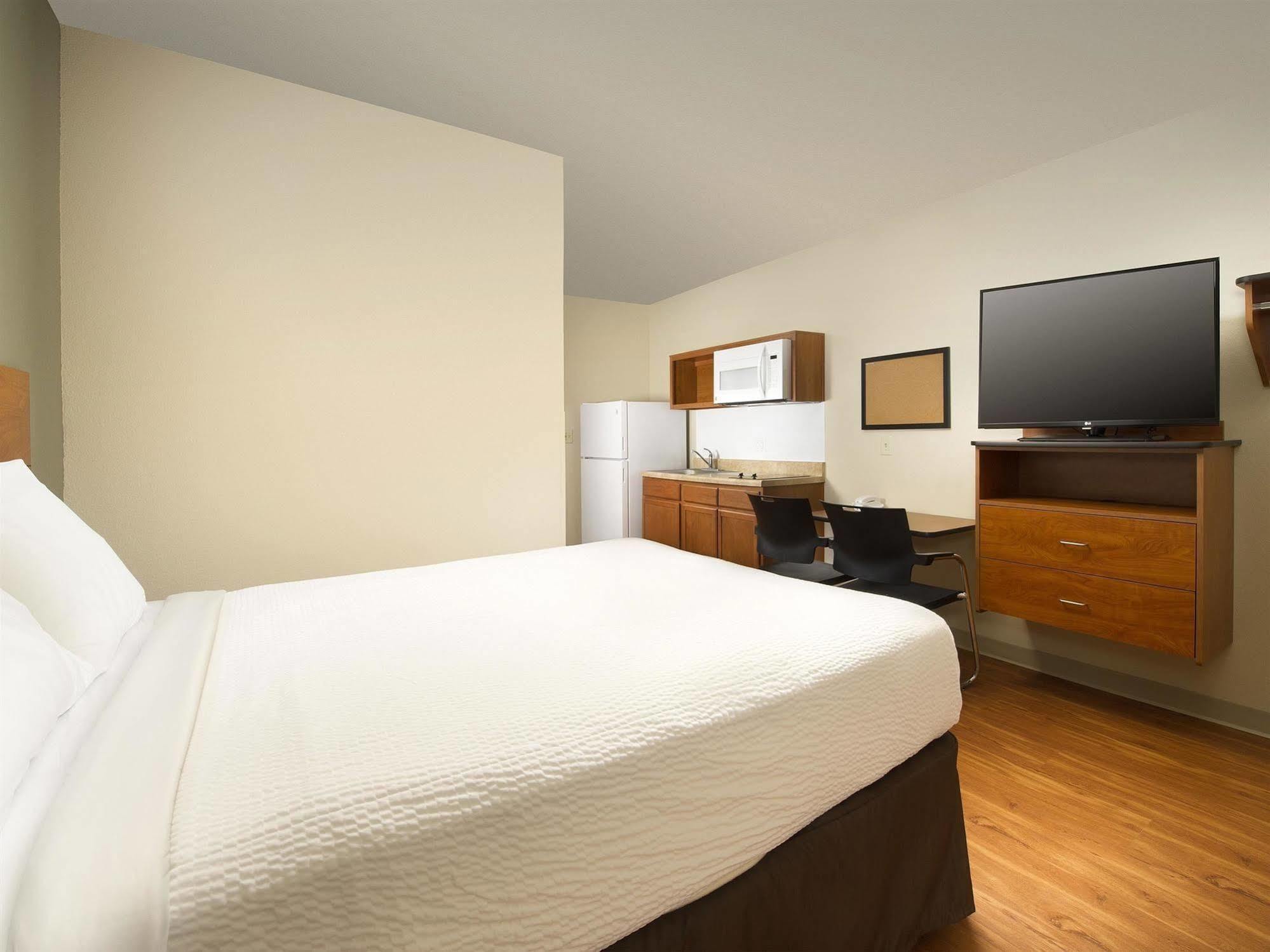 Extended Stay America Select Suites - Cincinnati - Florence - Airport Экстерьер фото
